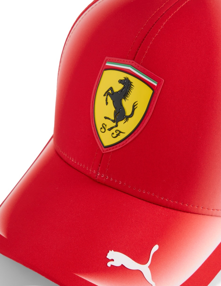 Gorra visera curva broche Ferrari para niño 3